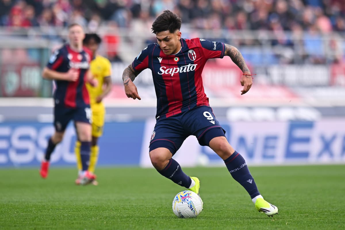 Official: Roma sign Castro in €35m deal from Bologna