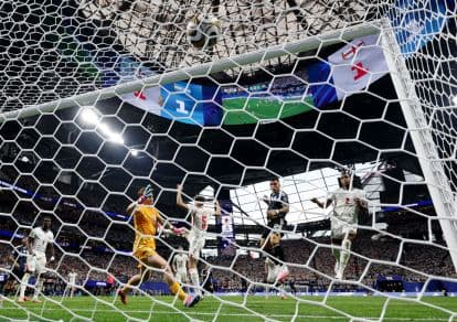 Former Roma and Juventus players slam England vs Argentina referee as 'a disgrace'