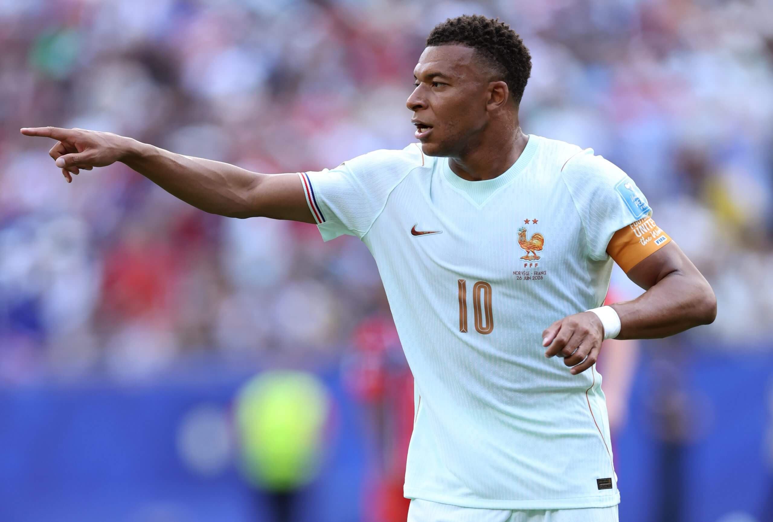 France and Argentina favorites to win World Cup as knockout stage begins