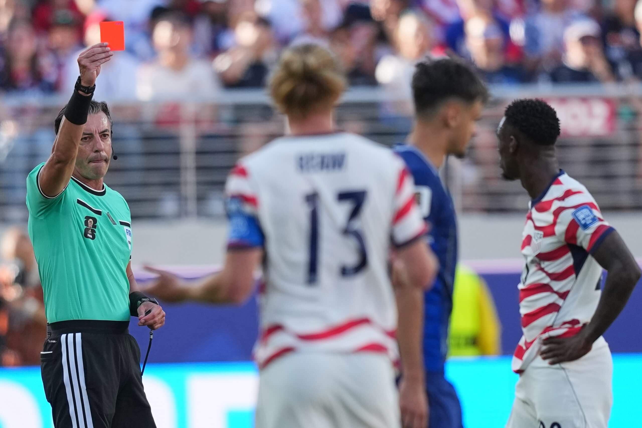 Folarin Balogun to miss USMNT World Cup matches after red card against Bosnia