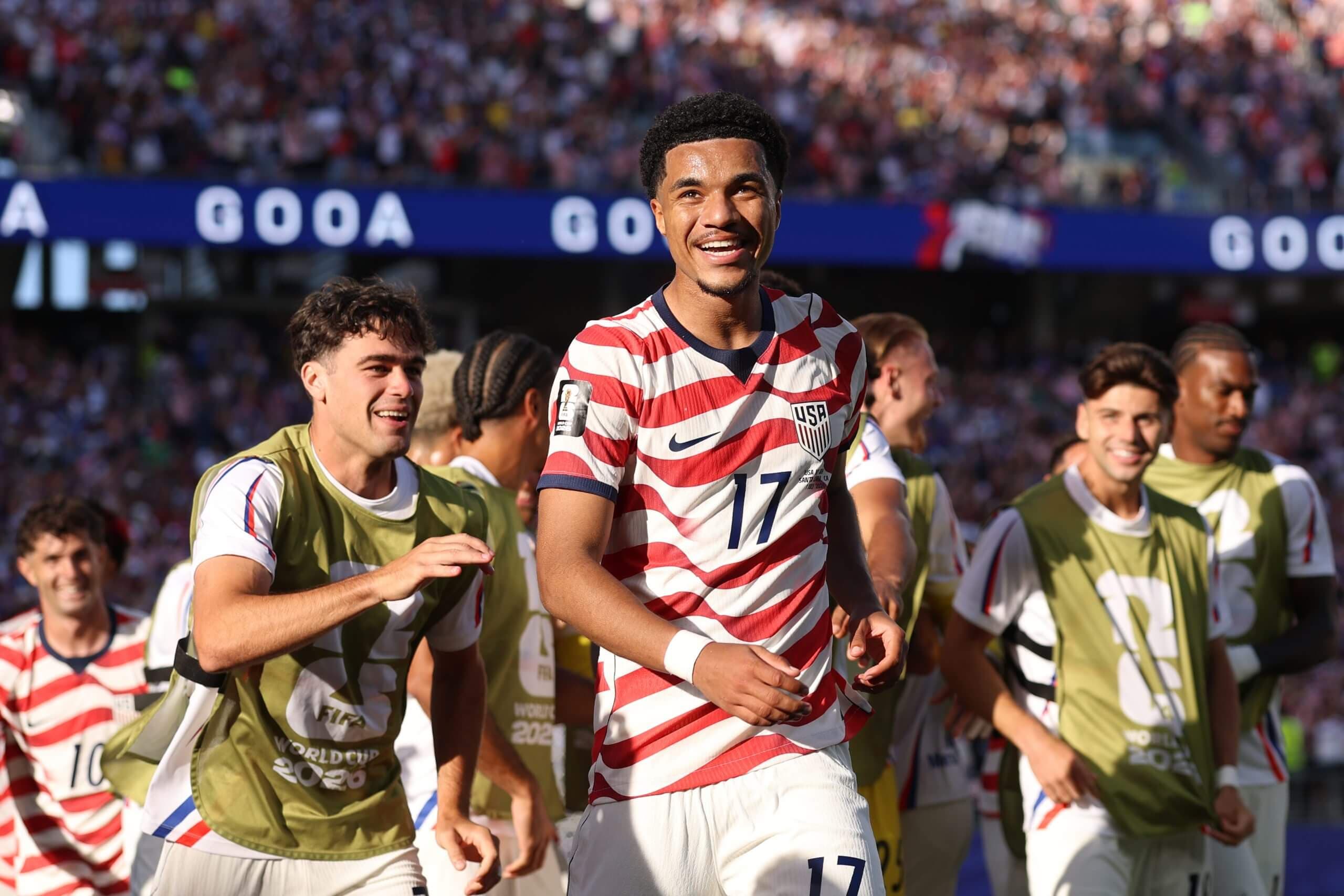 Tillman's bloodied clutch free kick creates iconic USMNT World Cup moment