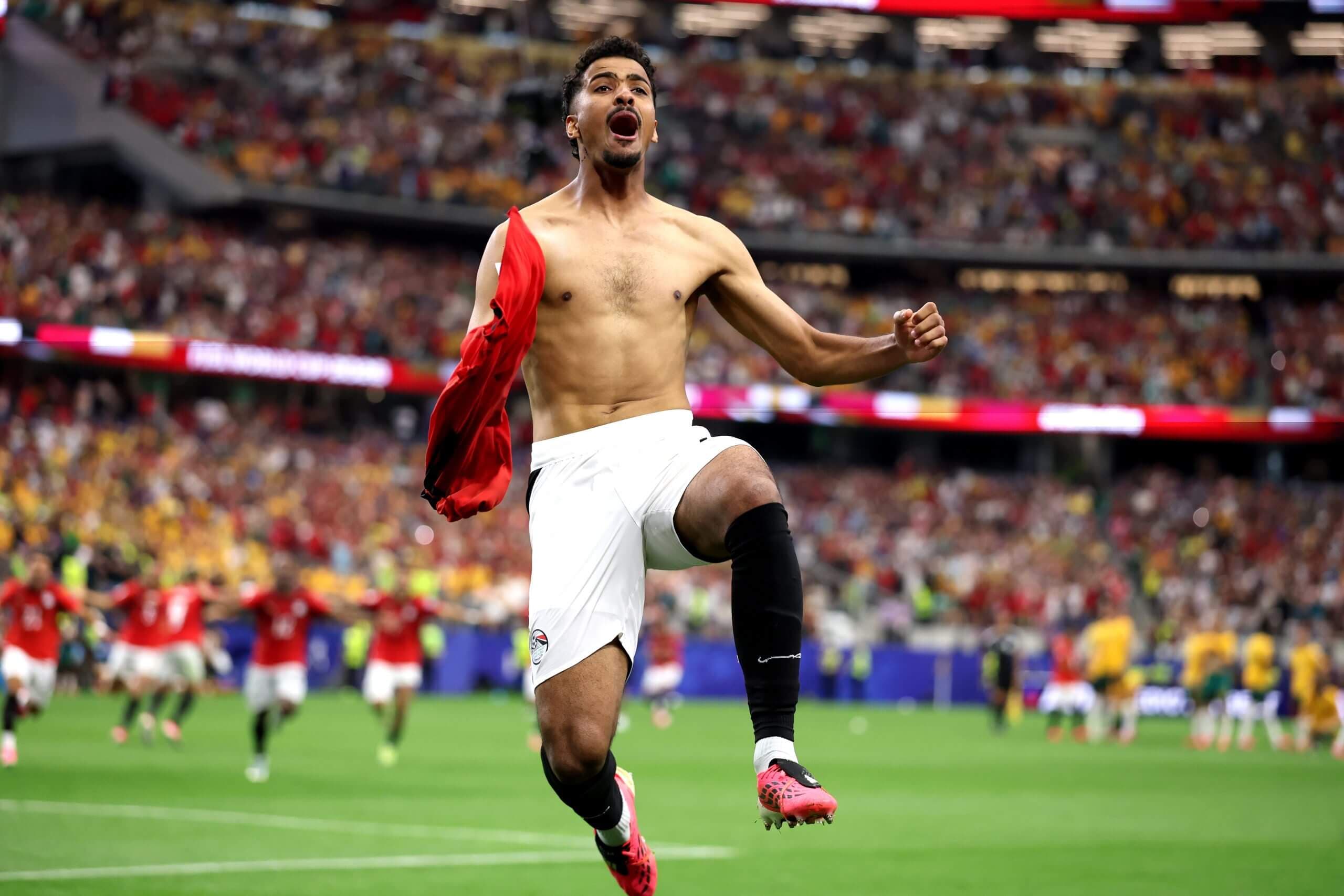 Egypt defeat Australia on penalties to reach the last 16; did goalkeeper gambit backfire?