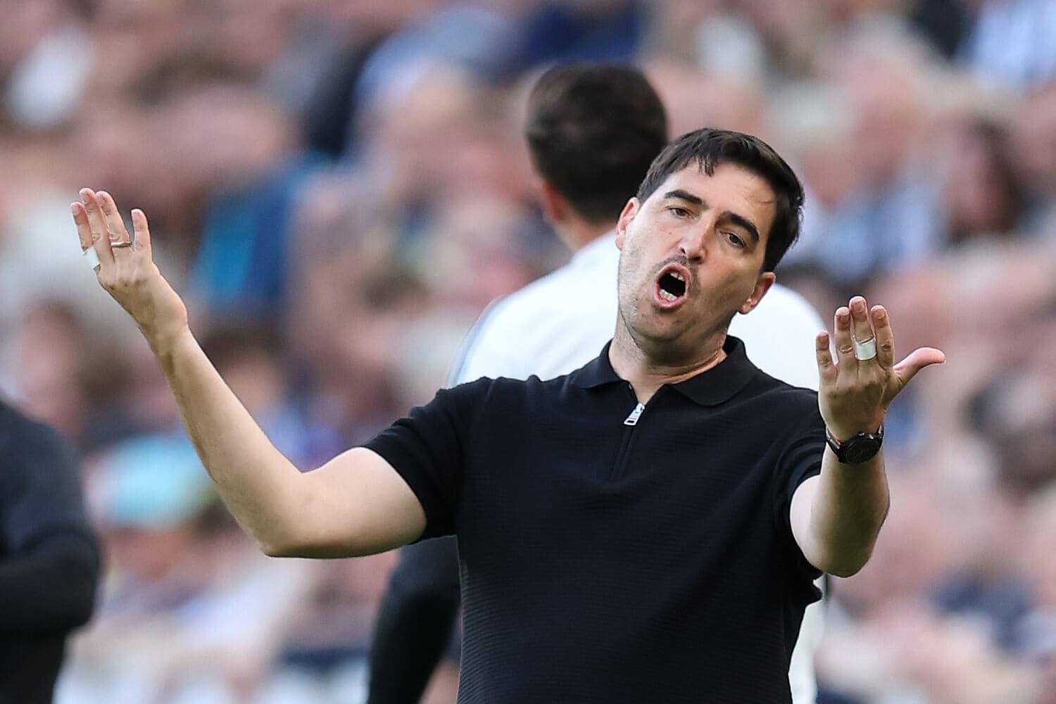 Andoni Iraola's first big task at Liverpool: Fix the wide-open midfield
