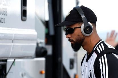 Douglas Luiz: 'I'm becoming convinced I can stay at Juventus'