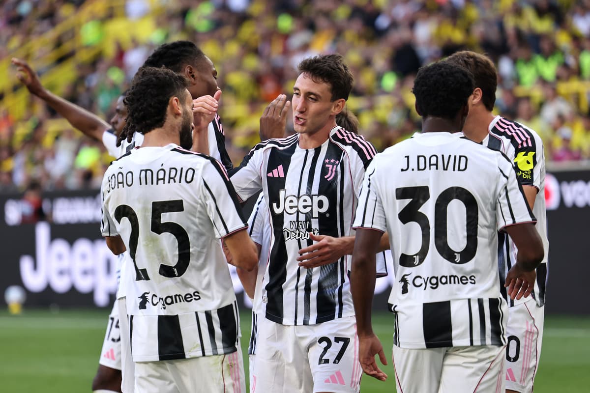 Fiorentina submit formal offer for Juventus full-back Joao Mario