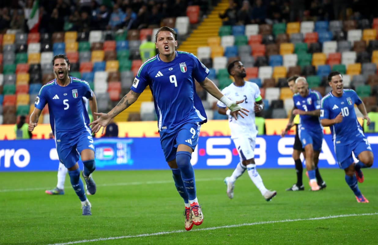 Juventus target Italy international Retegui as centre-forward option