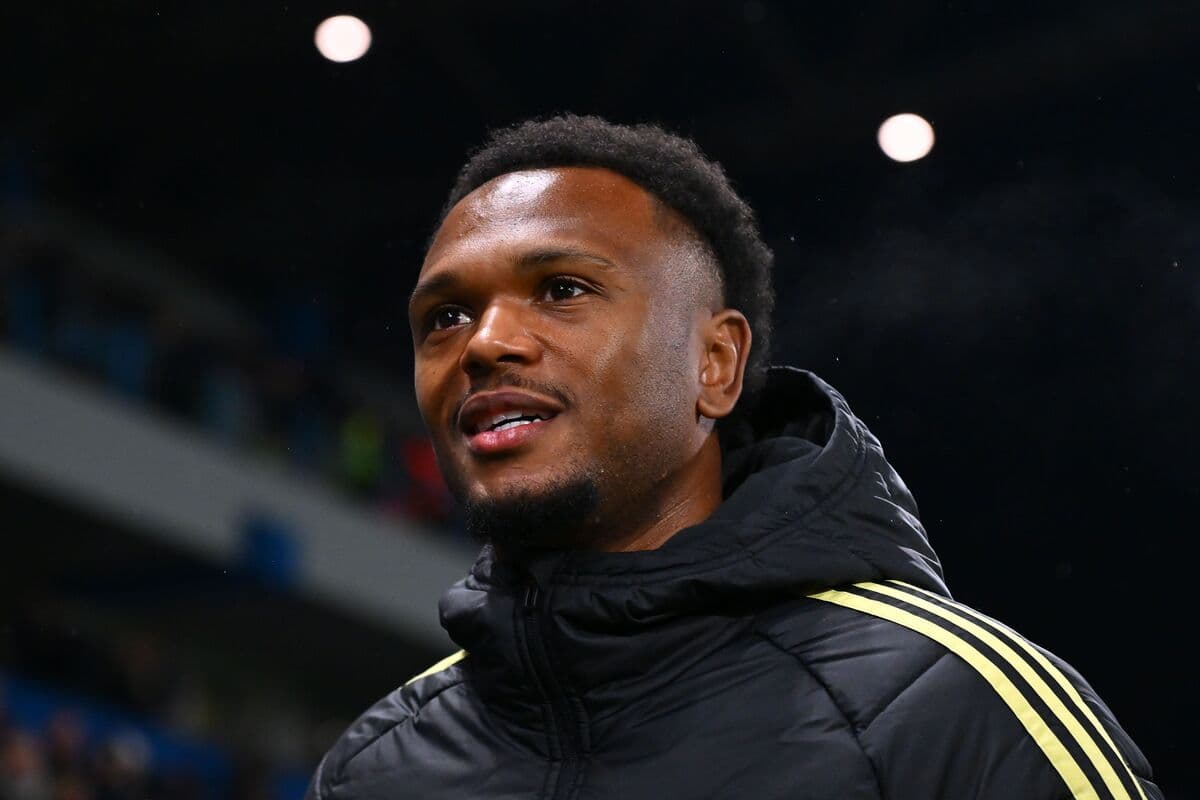 How much will Juventus earn by sending Openda to Lyon?