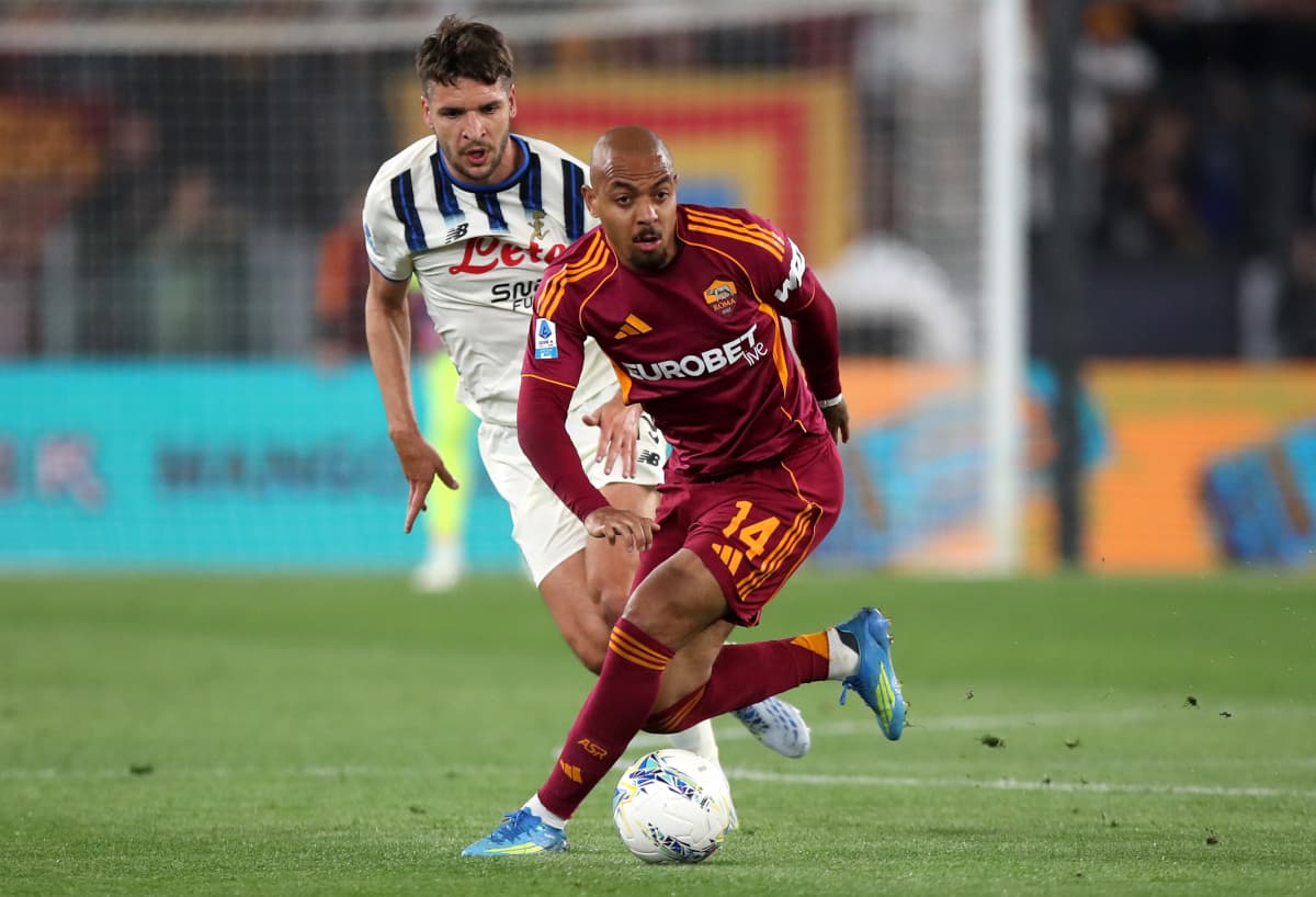 Malen signs Roma contract until 2030