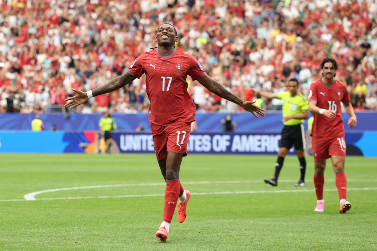 Leao uncertain about future as he prepares to return to Milan on July 29