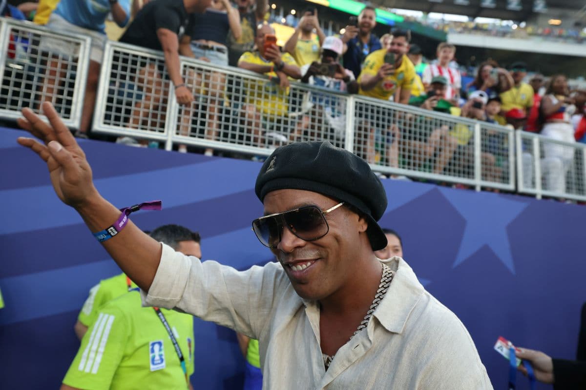 Ronaldinho signs for Serie C side Ravenna, takes iconic no.10 shirt