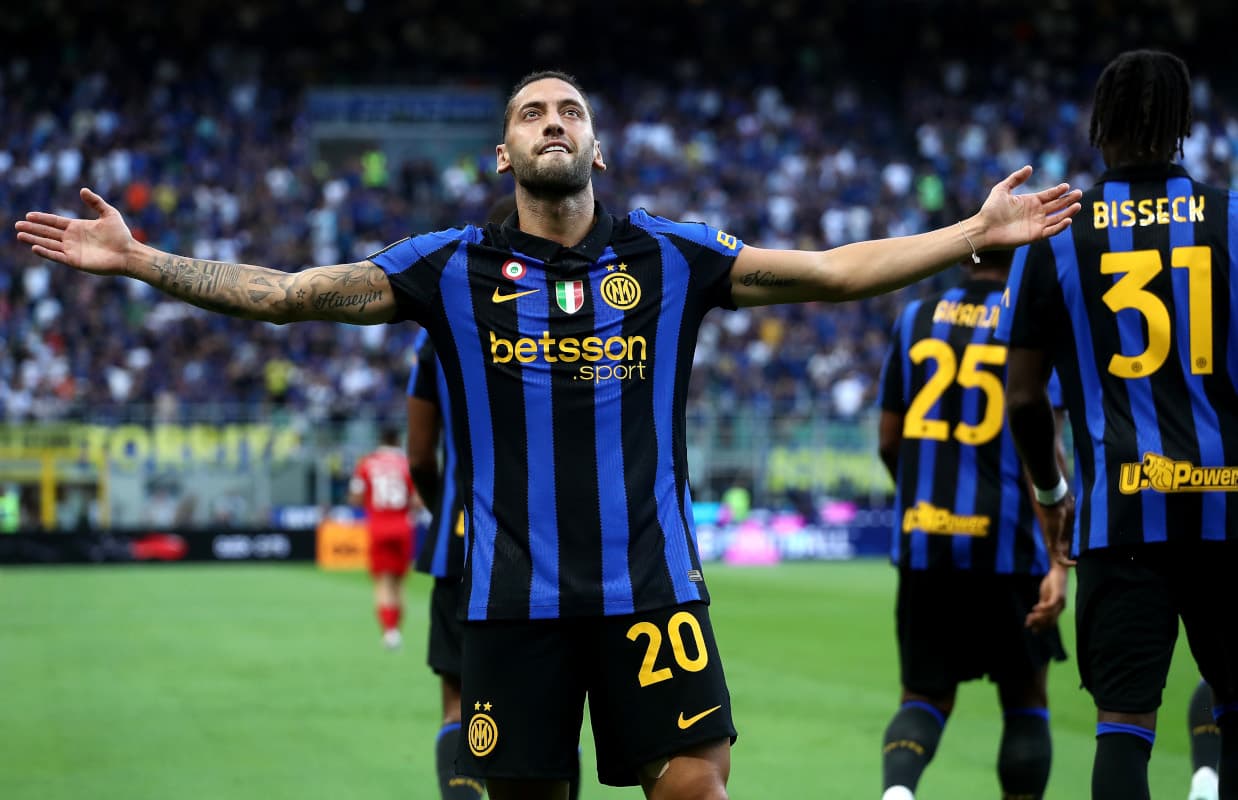 Esposito scores stunning flick as Inter beat Monza 4-1