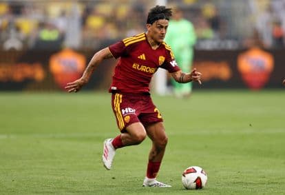 Roma 4-0 Fiorentina – Malen Praises Dybala After Dominant Win