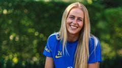England goalkeeper Hampton extends Chelsea contract