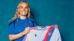 Crystal Palace sign defender Bartrip from Tottenham
