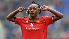 Chelsea agree fee for Man Utd striker Malard