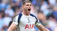 Van de Ven signs new long-term deal with Tottenham
