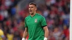 Darlow joins Manchester United after Leeds exit
