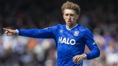 New Rangers signing Neil determined to meet expectations