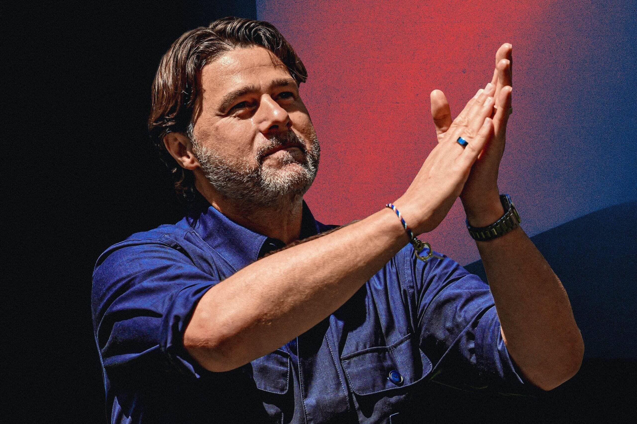 Pochettino's Unconventional Leadership Style: Not Just the Lemons on His Desk