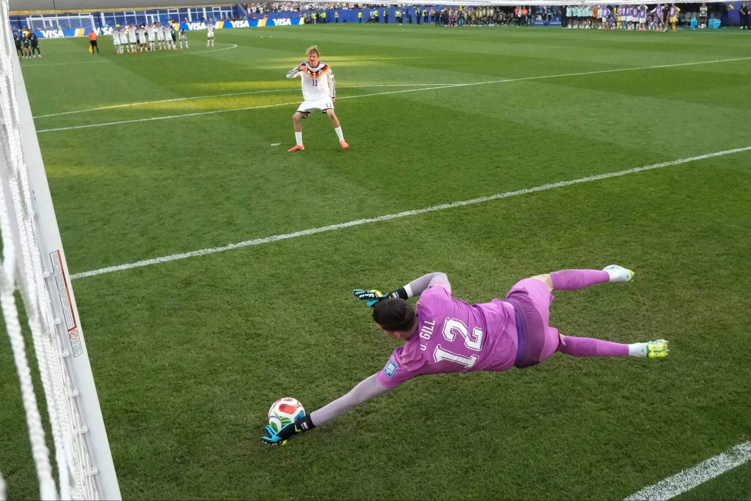 How to Really Watch a Penalty Shootout: Expert Guide by Geir Jordet