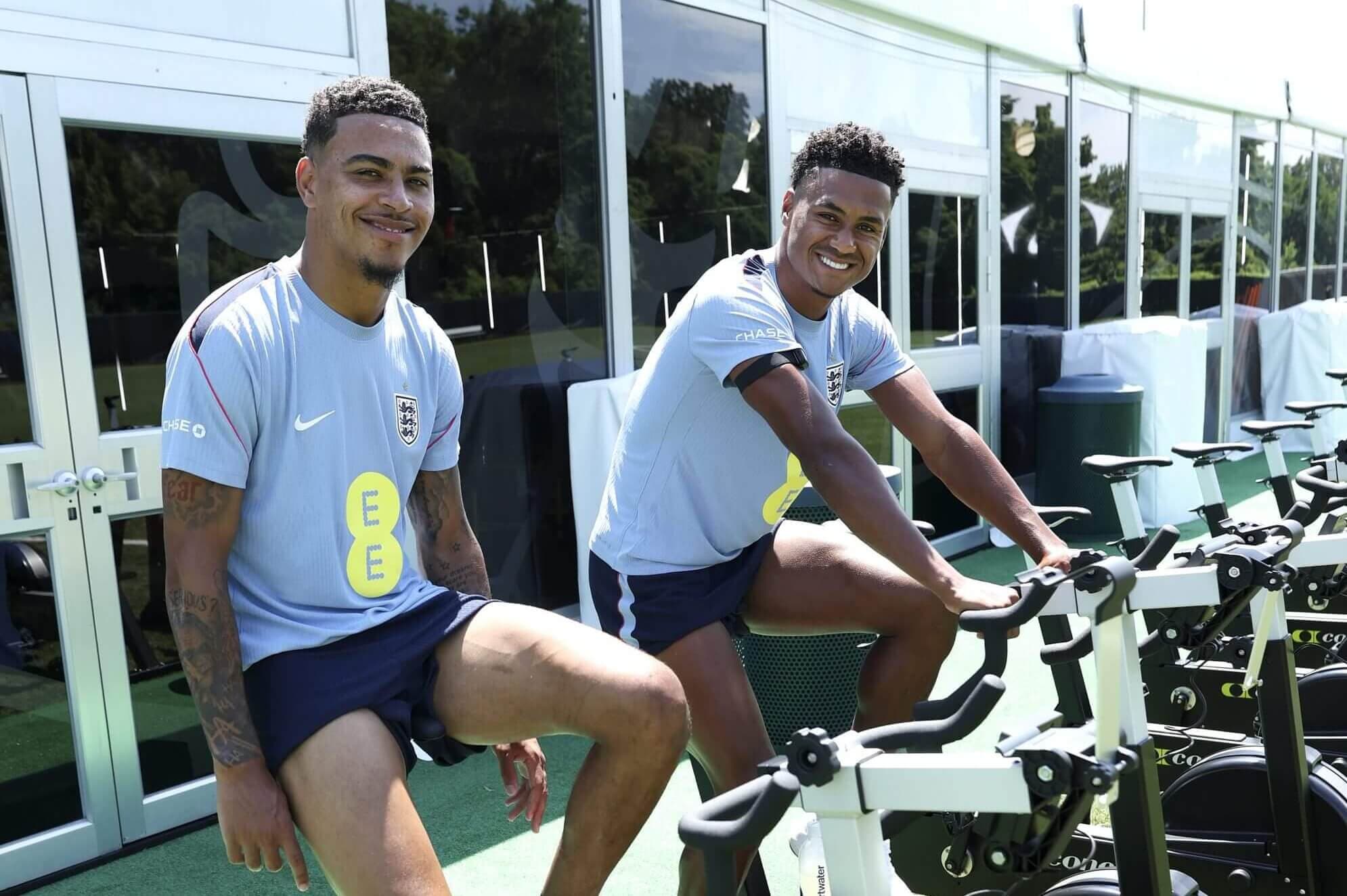 How England recovered after the Azteca with fish oil, turmeric and padel