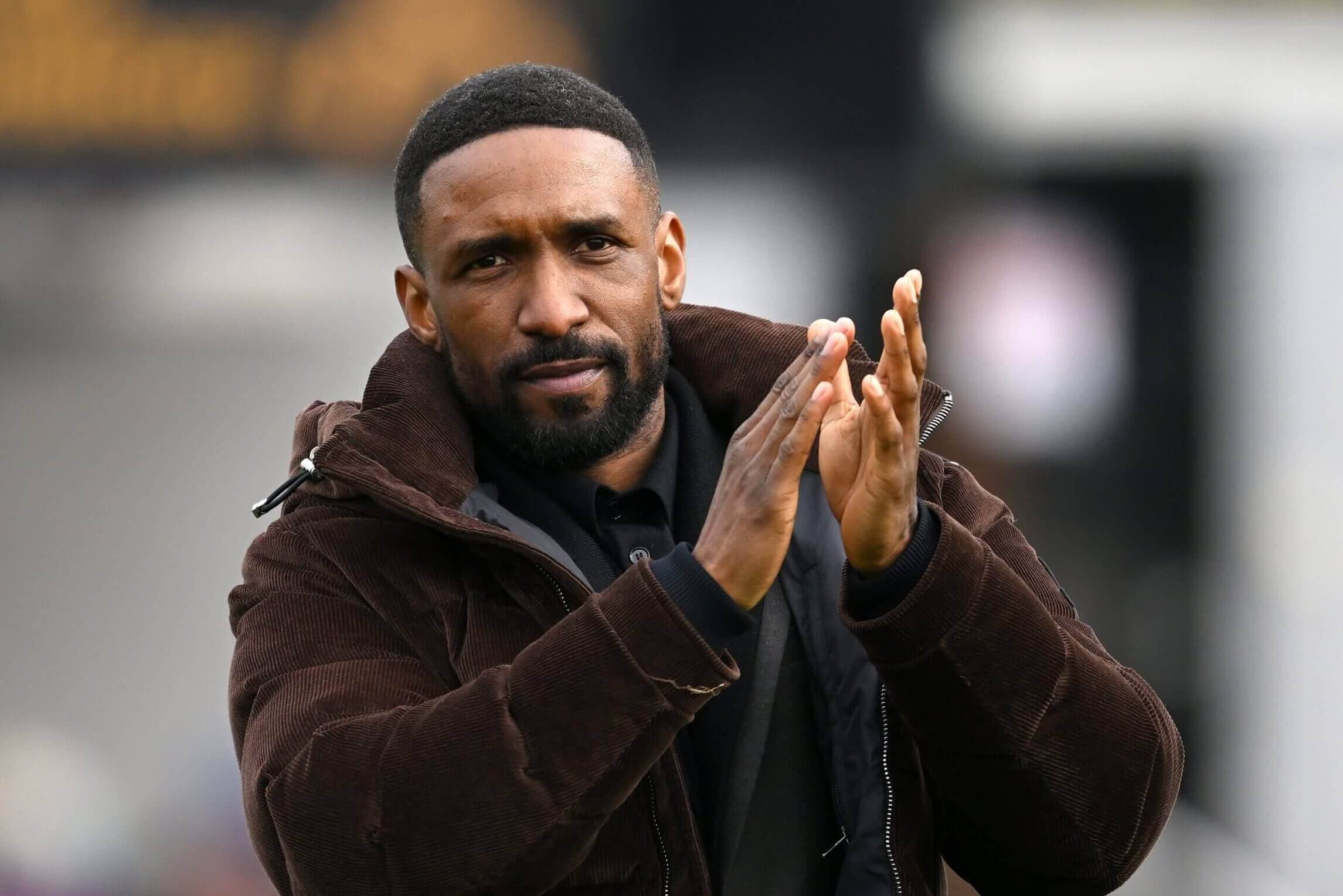 Jermain Defoe leaves Woking manager role after just eight games